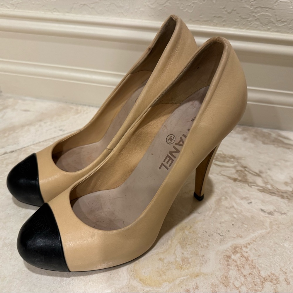#Chanel two tone cap toe platform pumps.